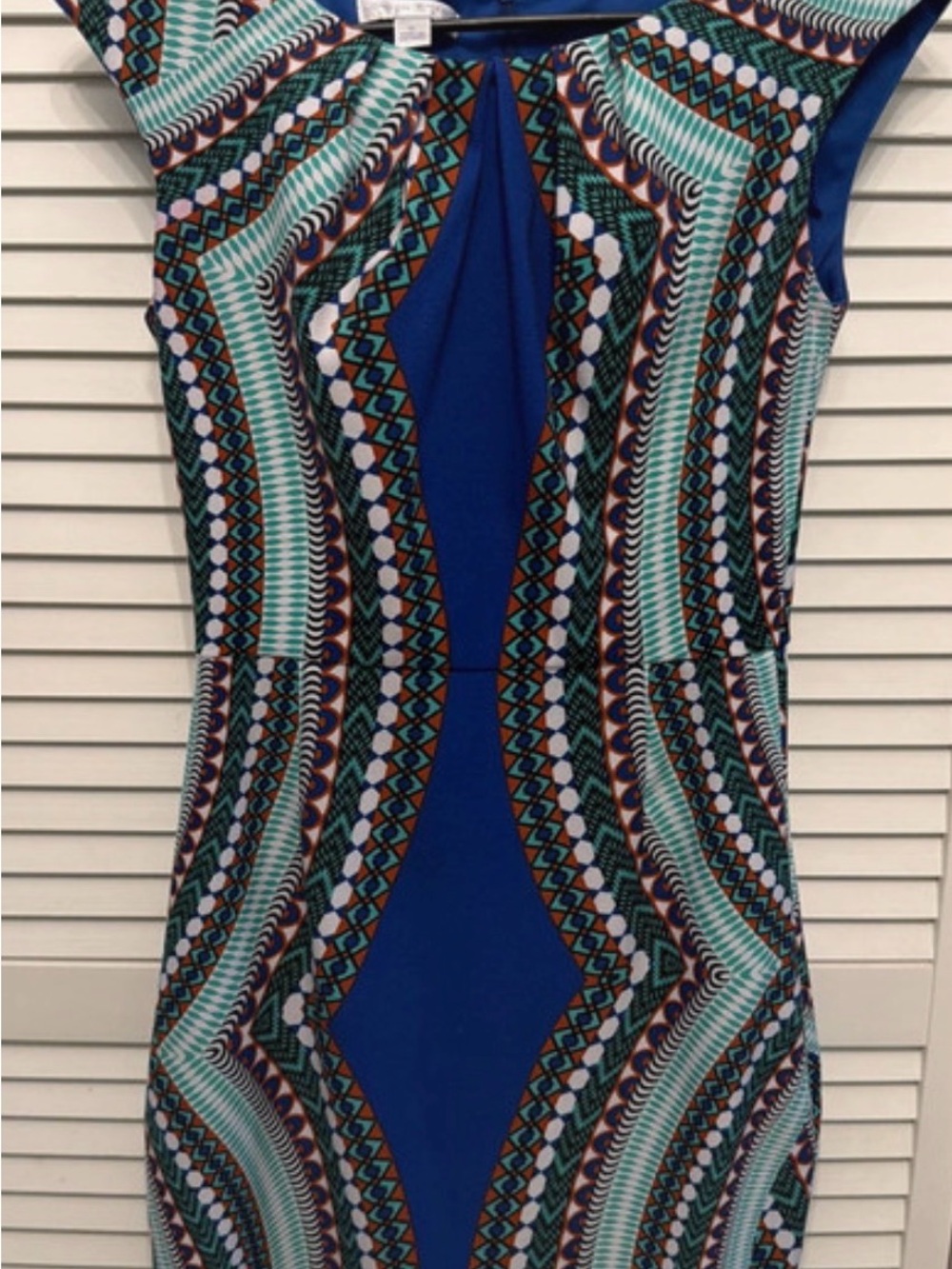 London Times, Sz 8, Geometric Print Sleeveless Sheath Dress in Royal Blue